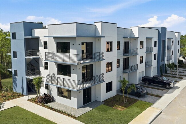Building Photo - Seascape of Stuart