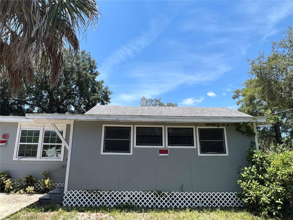 Primary Photo - 709 E Lotus Ave