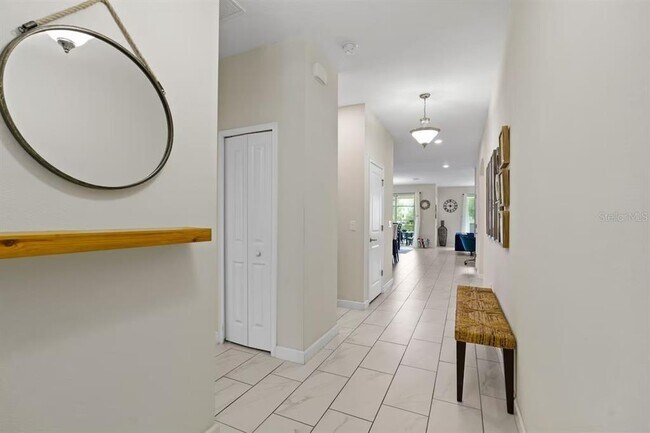 Building Photo - 4700 Sleepy Hollow Dr