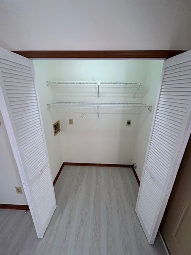 Building Photo - 2-Bedroom Townhome with 1-Car Garage - Available Soon!