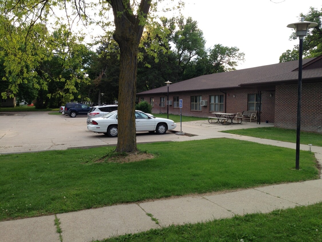 Primary Photo - 440 N A St