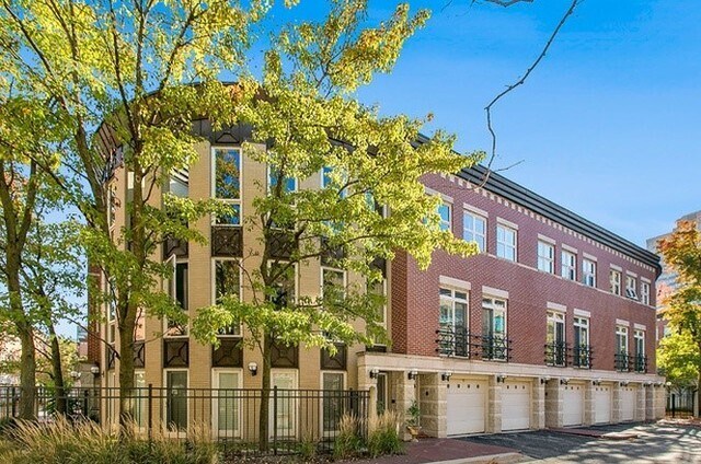 Foto principal - 1511 S Indiana Ave