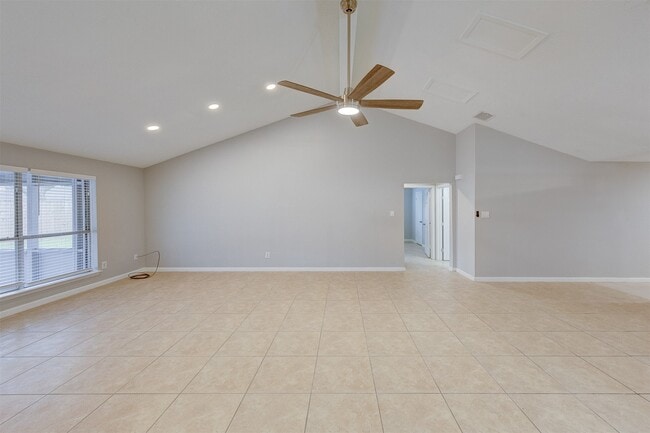 Foto del edificio - 16926 Manowar Ln