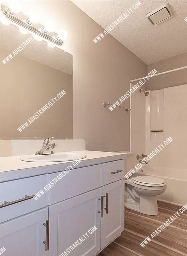 Building Photo - 318 Birch Ln