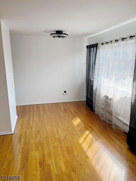 Building Photo - 916 Stuyvesant Ave.
