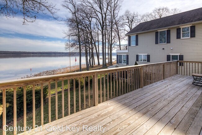 Building Photo - 4 br, 2.5 bath House - 12 Park Lane