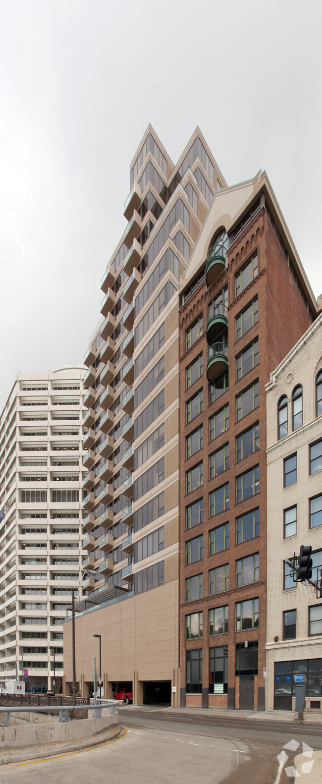 Building Photo - One Fifty One First Side