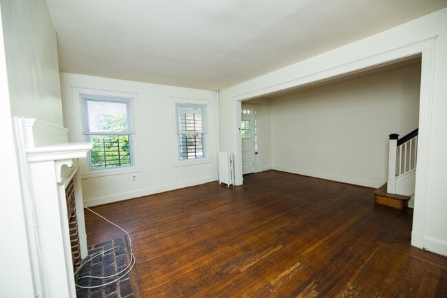 Building Photo - 2026/2027 JHU Off-Campus 5bd/2ba Rowhome w...