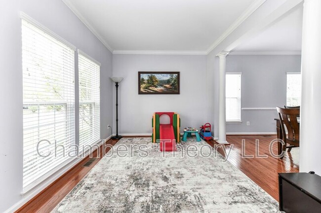 Building Photo - 359 Preston Dr