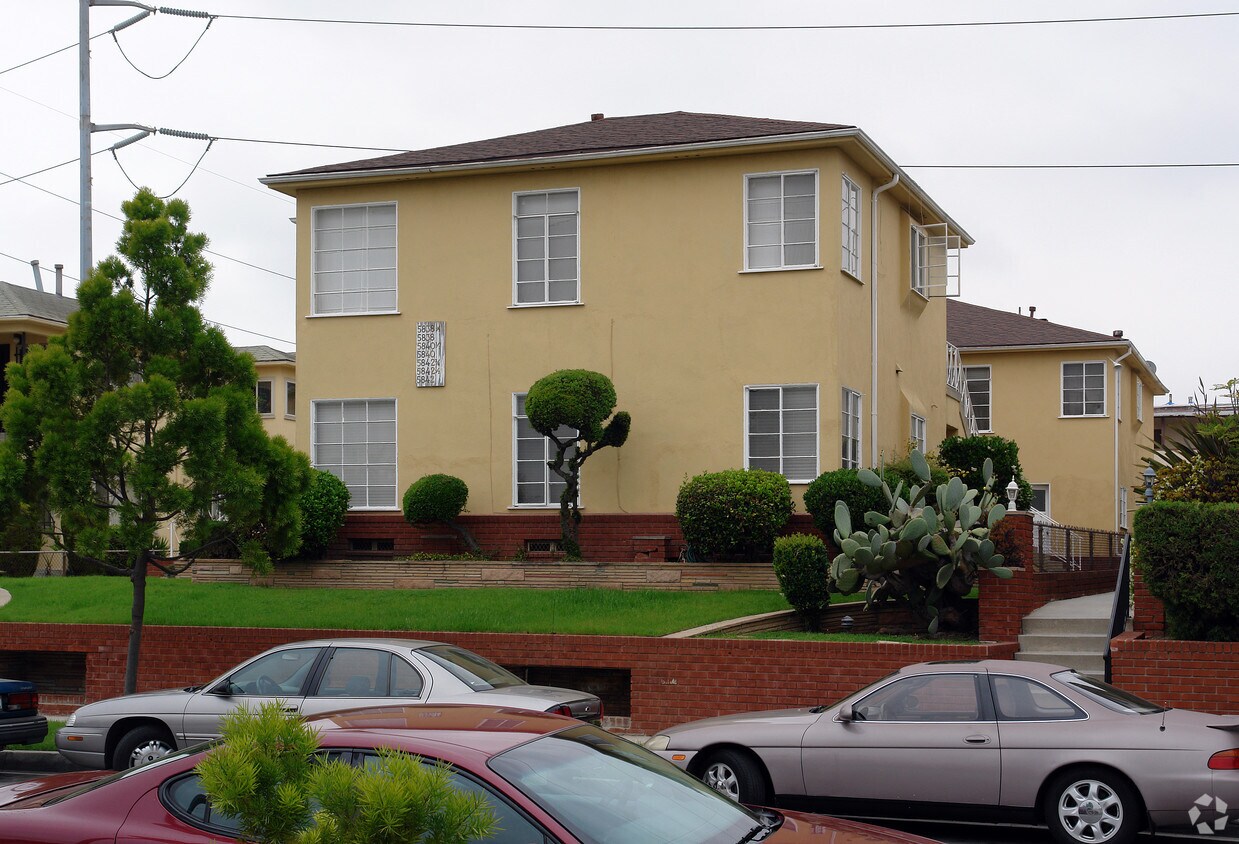 Foto del edificio - 5838 Condon Ave