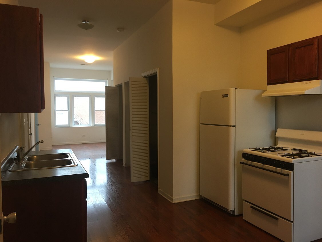 Primary Photo - 2256 W 21st St