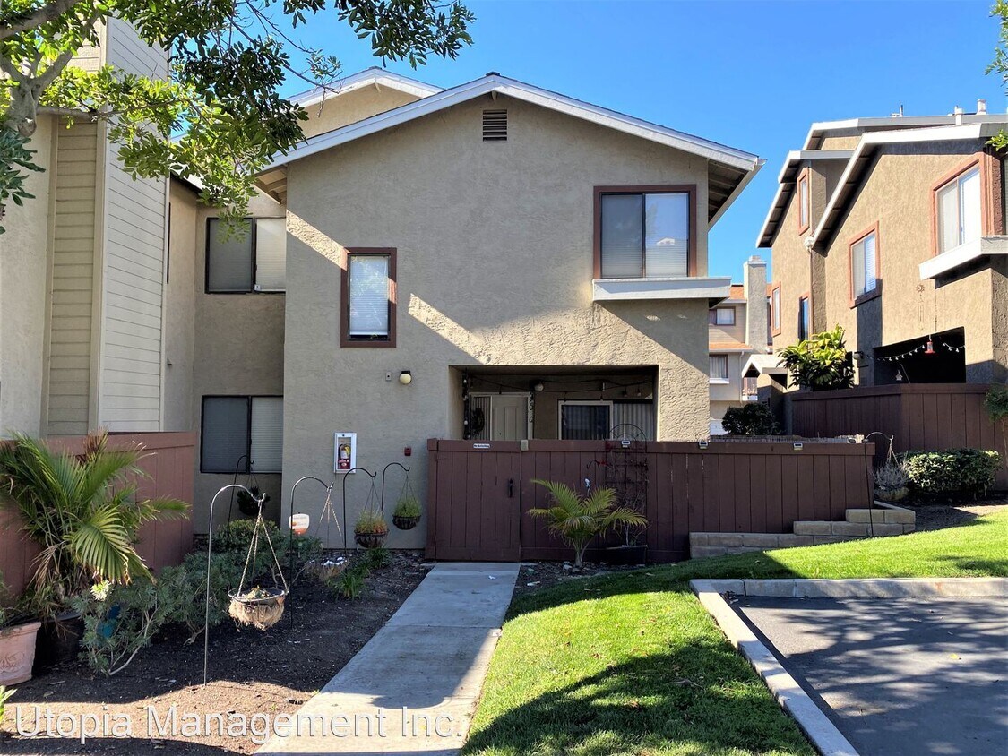 Primary Photo - 3 br, 2.5 bath House - 580 Portsmouth Dr U...