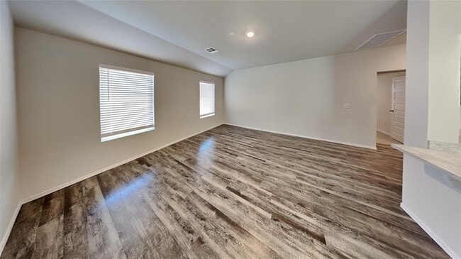 Foto del edificio - 6141 Bradford Pear Ln