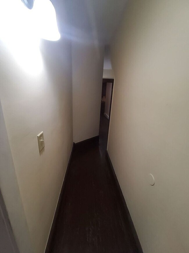 Foto del edificio - 2nd St 215-217 N