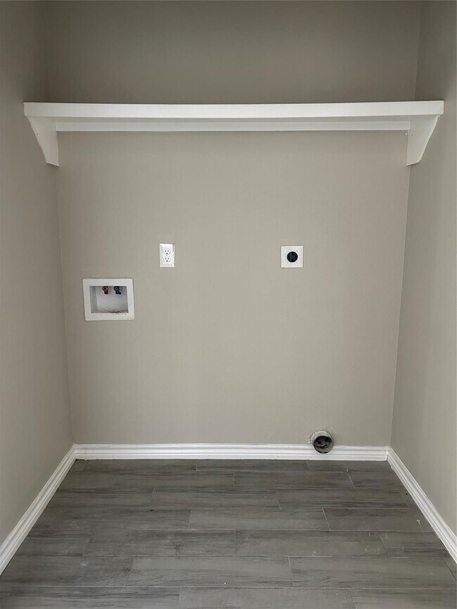 Foto del edificio - 16614 Meadowcroft St