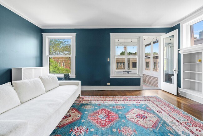 Foto del edificio - 629 W Buckingham Pl