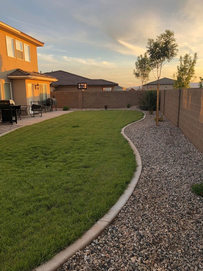 Building Photo - Beautiful home in Little Valley.