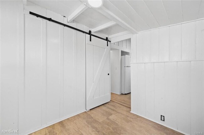 Building Photo - 3 br, 1 bath House - 31842 Virginia Way