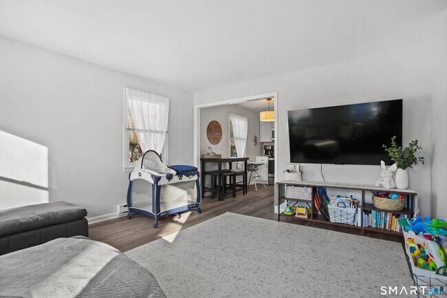 Foto del edificio - 215 York Rd