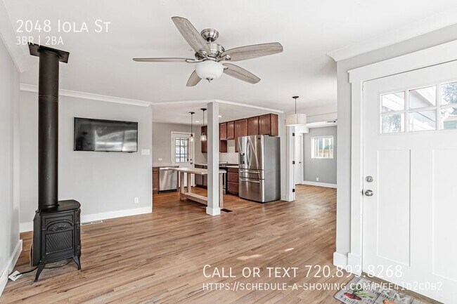 Foto del edificio - 3-Bed, 2-Bath Oasis Near Fitzsimmons with ...