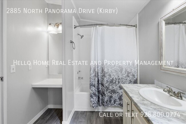 Building Photo - 2885 N Panorama Dr