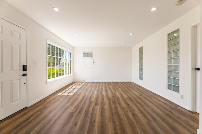 Foto del edificio - 801 S Burnside Ave