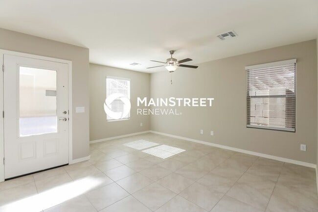 Foto del edificio - 4 Bedroom Pet-Friendly Home in Phoenix, AZ with Main Street Renewal