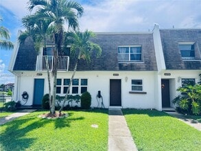 Building Photo - 6090 SW 41st St