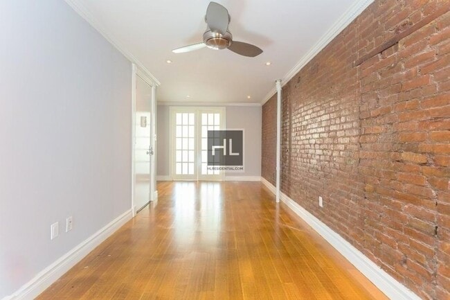 Building Photo - East 7th Street