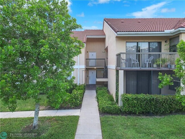 Building Photo - 5681 Riverside Dr