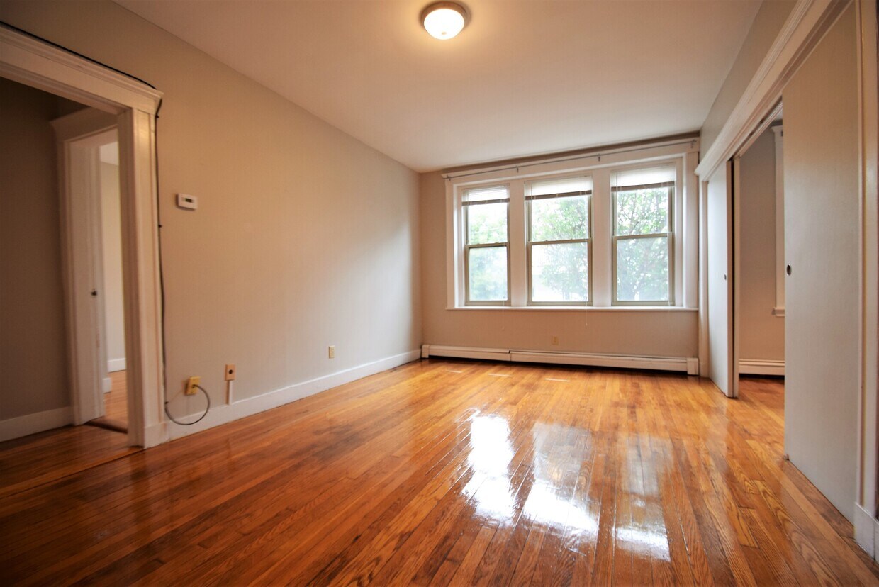 Primary Photo - 32 Ransom Rd