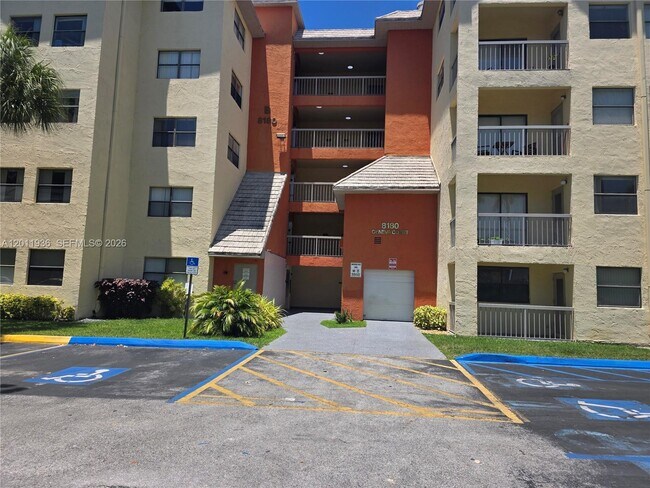 Building Photo - 8180 Geneva Ct