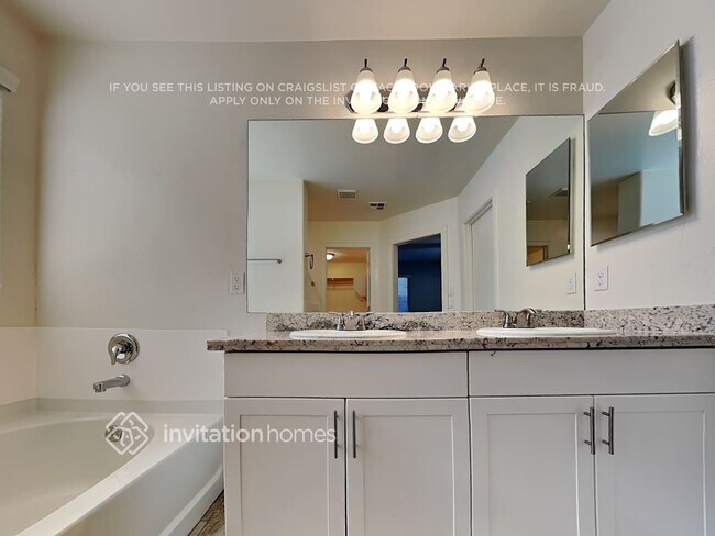 Foto del edificio - 3243 W Yellow Peak Dr