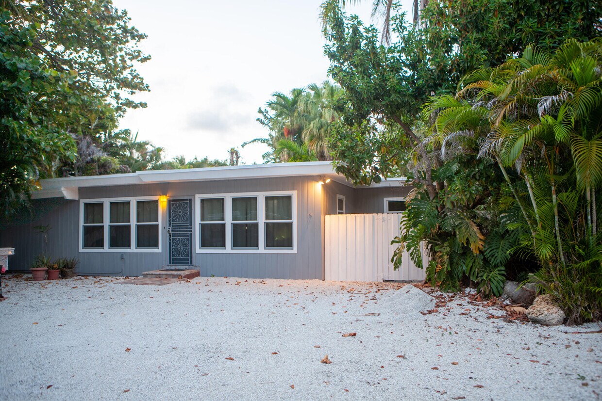 Foto principal - 5967 SW 58th Terrace