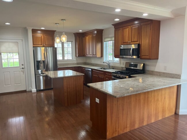 Building Photo - 6a Shea Ln