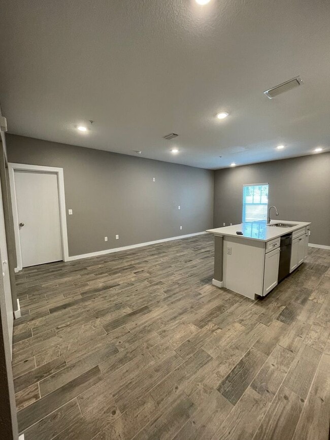 Interior Photo - A1011 Woodbury Row Phase III