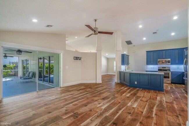 Foto del edificio - 3 br, 2 bath House - 6610 Blue Bay Cir
