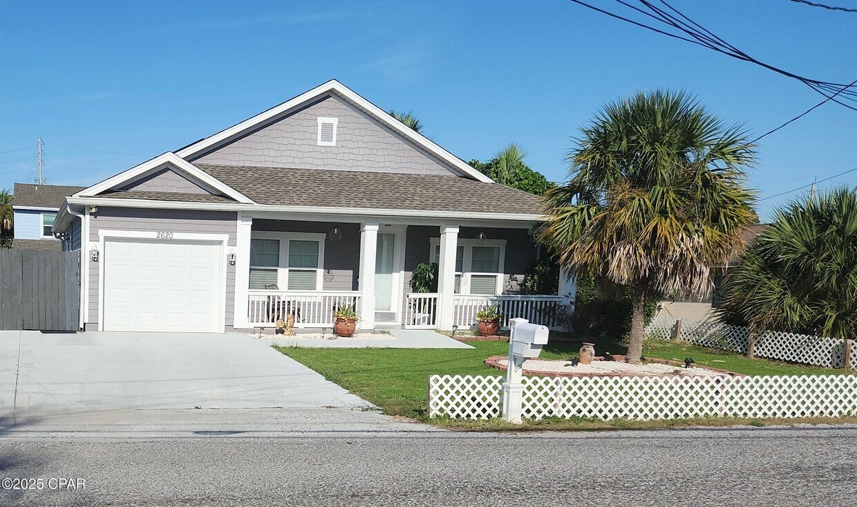 Foto principal - 2620 Beech St