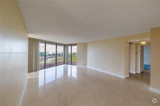 Building Photo - 2000 Towerside Terrace