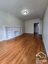 Building Photo - 3753 W Sunnyside Ave