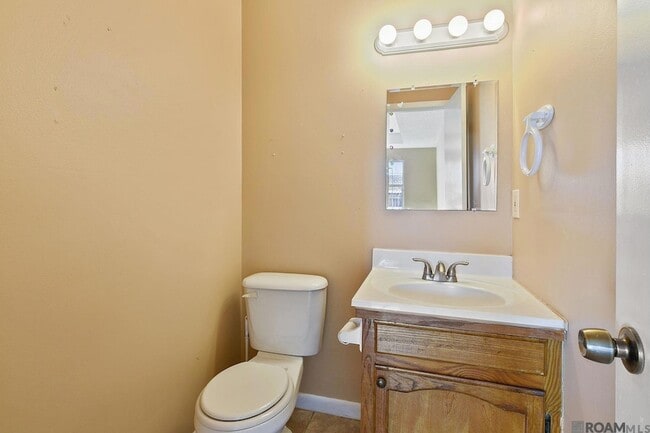 Foto del edificio - 8578 Longwood View Ave