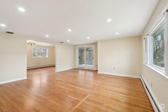 Building Photo - 278 Ehrhardt Rd
