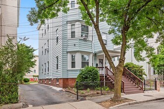 Building Photo - 52-54 Church St