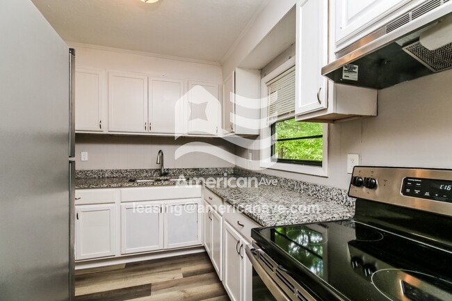 Building Photo - 9121 Morris Dr SW