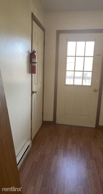 Building Photo - 3 br, 1 bath House - 250 W Fifth Ave
