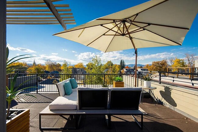 Photo - 4407 Utica St House