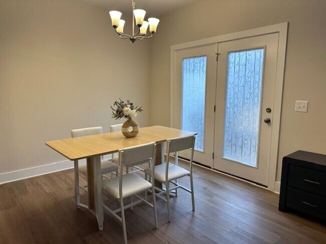 Foto del edificio - 816 Pryor St