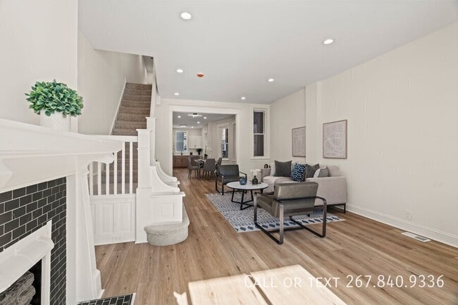 Building Photo - 2921 W Oxford St