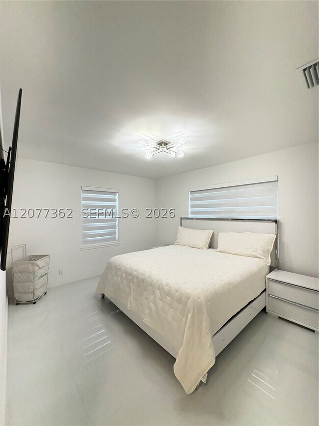 Foto del edificio - 937 SW 18th St