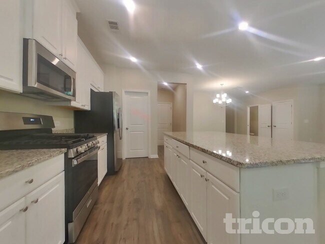 Foto del edificio - 196 Chapelcrest Ln